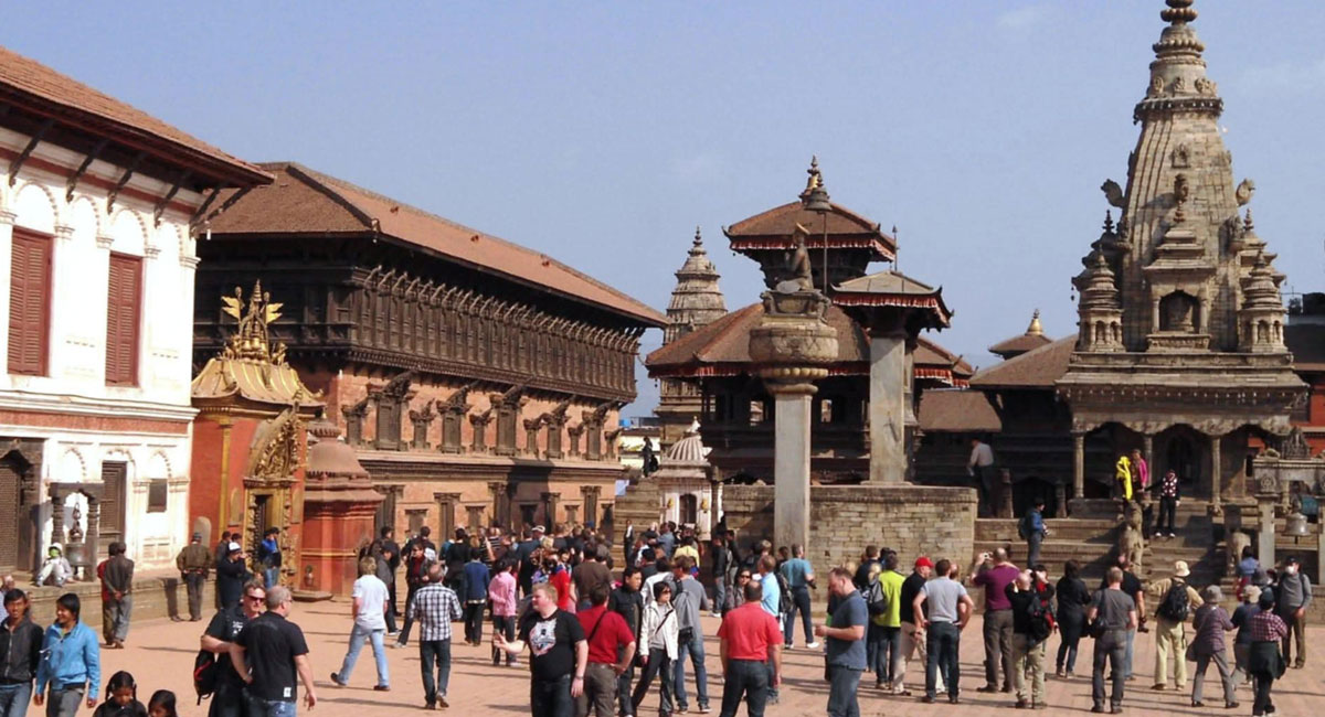 “चाँगुनारायणमा विदेशी पर्यटक : वार्षिक एक करोड १९ लाख आम्दानी भएको छ के यो साचो हो त ?”